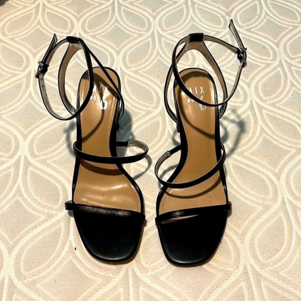 7.5 Black heels